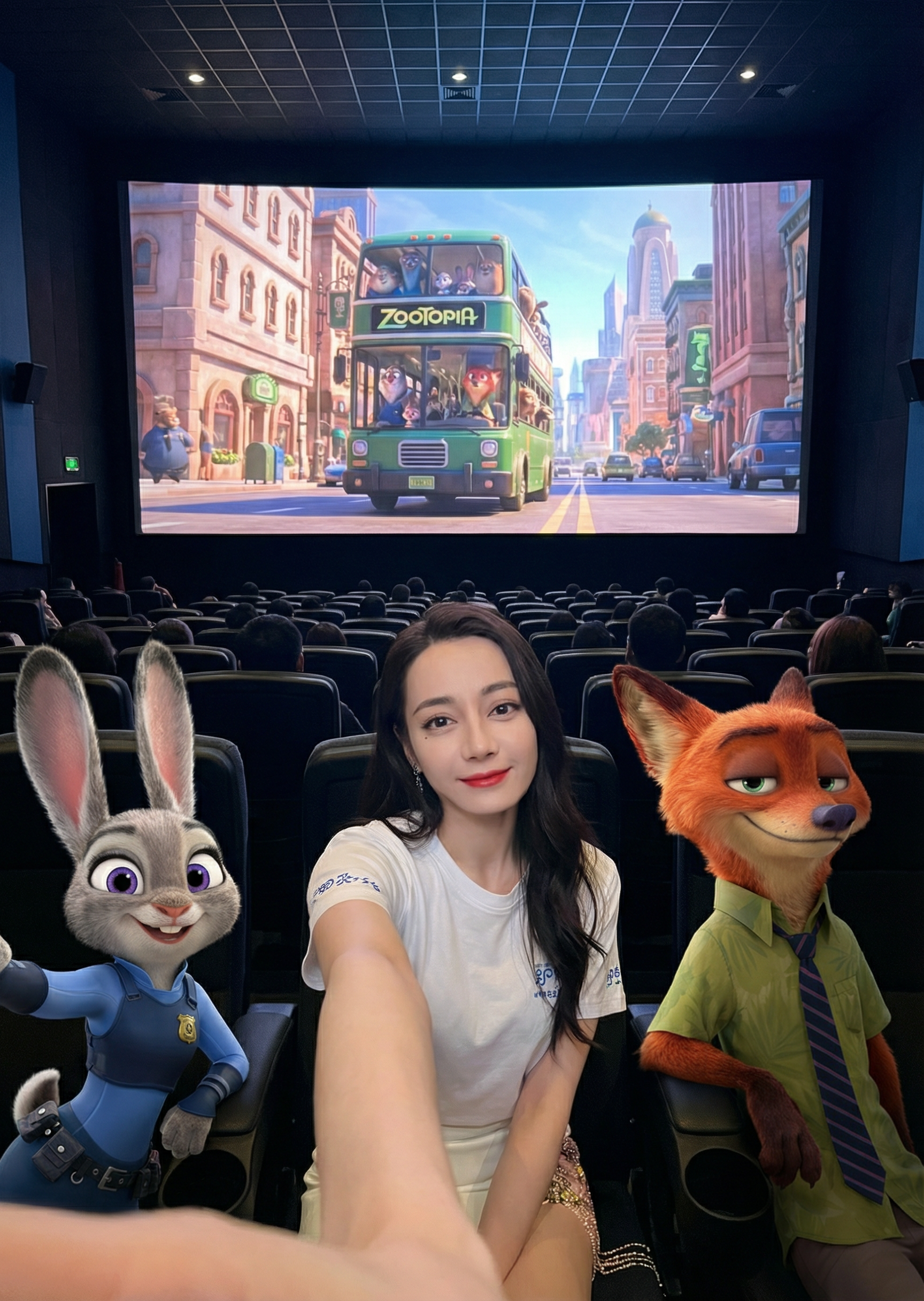 使用AI技术将您的照片转换为精美的疯狂动物城2风格合照，简单快捷，效果惊艳